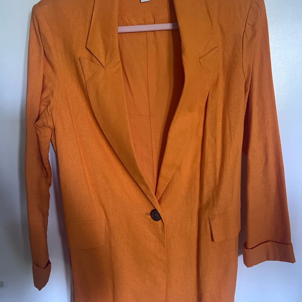 Vibrant Orange Linen Blazer with Classic Lapel and Relaxed Fit (runs large)